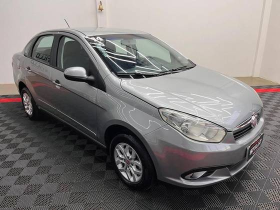 FIAT GRAND SIENA 1.4 MPI ATTRACTIVE 8V FLEX 4P MANUAL FIAT GRAND SIENA 1.4 MPI ATTRACTIVE 8V FLEX 4P MANUAL